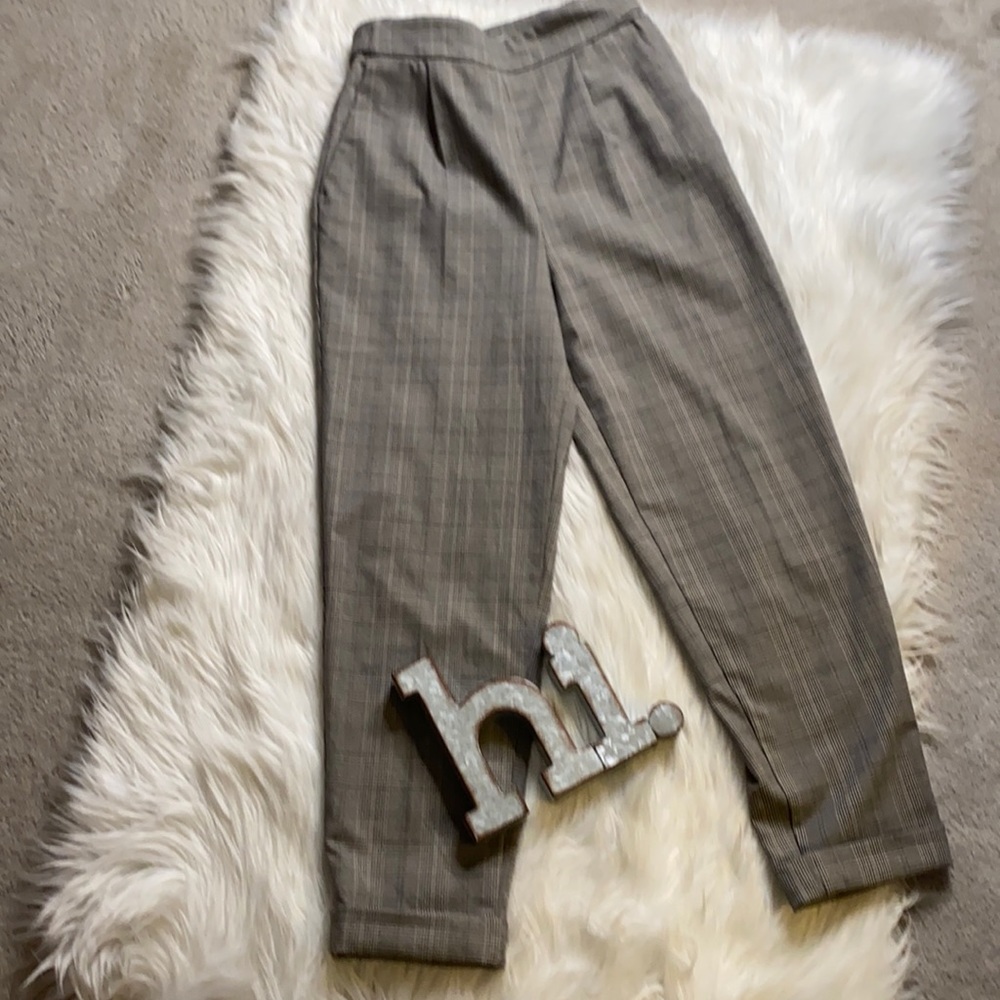 H&M plaid ladies dress pants, size 6